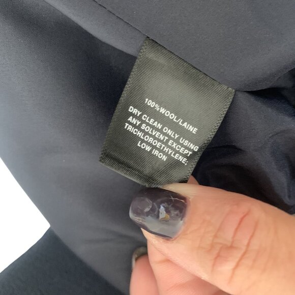 Lafayette 148 Navy Button Front Blazer Size 2 Tailored Fit Structured Wool - Picture 8 of 8